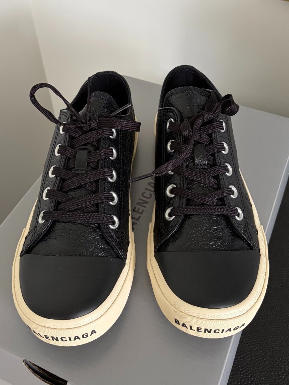 Authentic Balenciaga Paris Low Top Arena Sneakers Black Leather | Size 38 | NWT